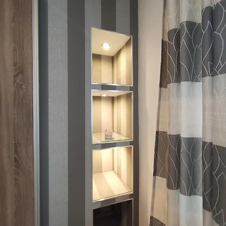Apartment 1 Mit Eigenem Bad & Toilette *