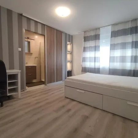 1 Mit Eigenem Bad & Toilette Niedernhausen